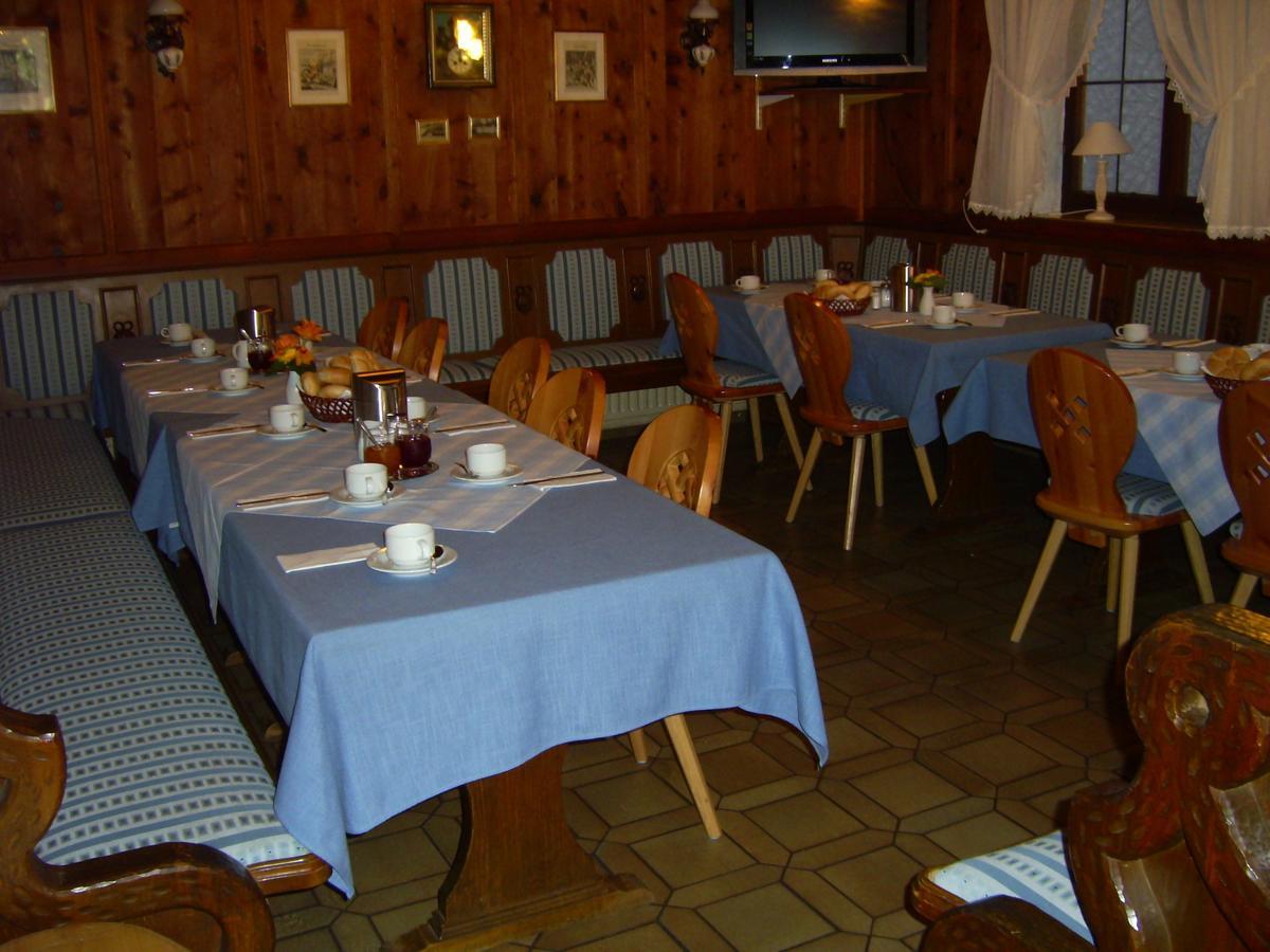 Hotel-Gasthof Zum Hirschen Durrwangen Esterno foto